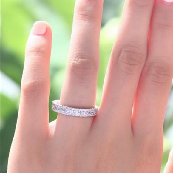 STERLING SILVER WHITE SAPPHIRE RING - Picture 7 of 8